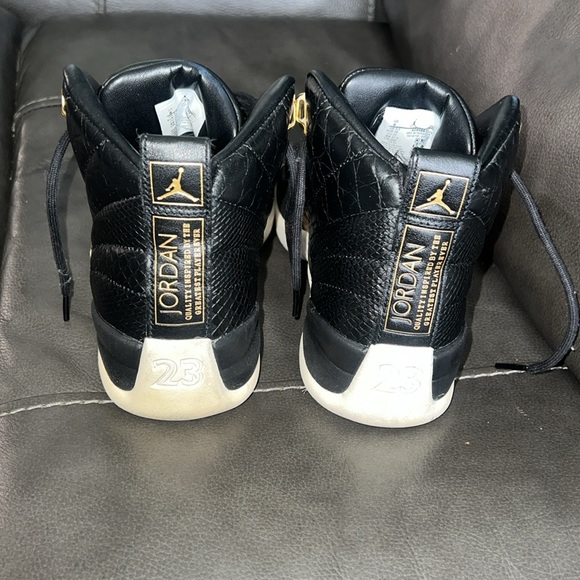 Woman Jordan 12 XII Retro
Reptile Black Gold - Picture 5 of 9
